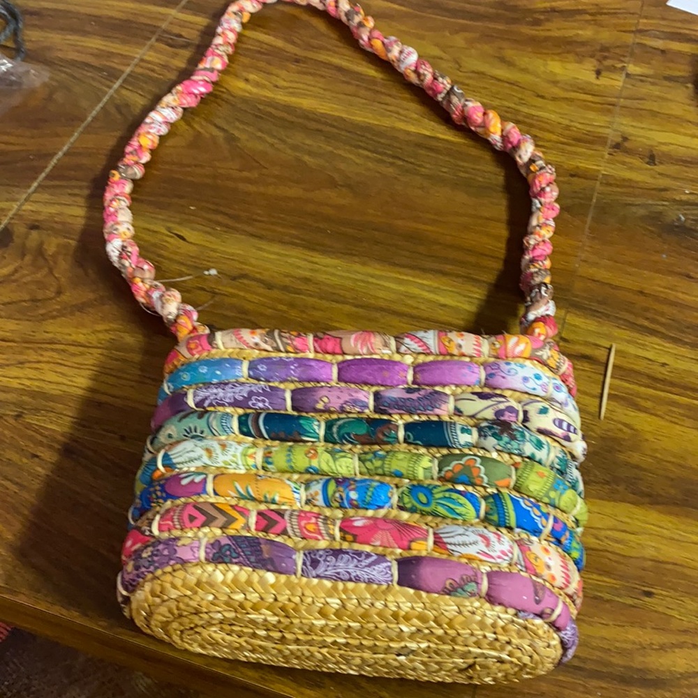Shoulder hand bag